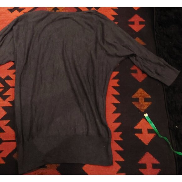 New York & Company XL Gray V-Neck Sequin Embellished Lightweight Knit Top - Picture 10 of 11